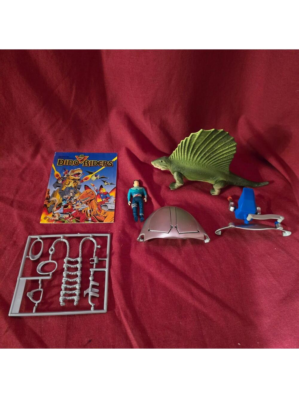 Vintage Dino Riders Dimetrodon w/ Shado 100% Complete 1989 Tyco W Mini Comic